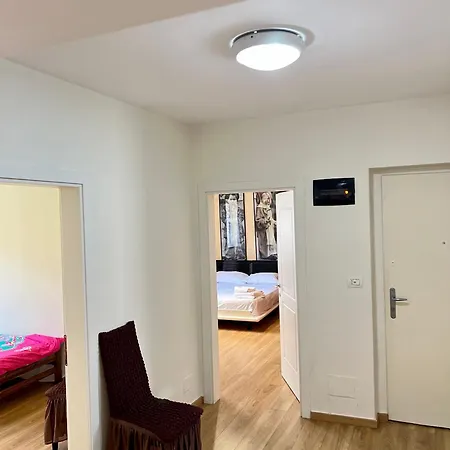 Skanderbeg Square Apartment *